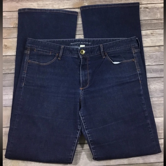 Banana Republic Women's Boot Cut Dark Wash Denim - Picture 2 of 6